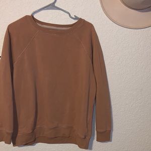 AE Jegging Fit Crewneck! ✨